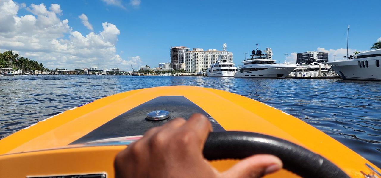 SELF-DRIVING MINI POWERBOAT EXCURSION | FORT LAUDERDALE, FLORIDA