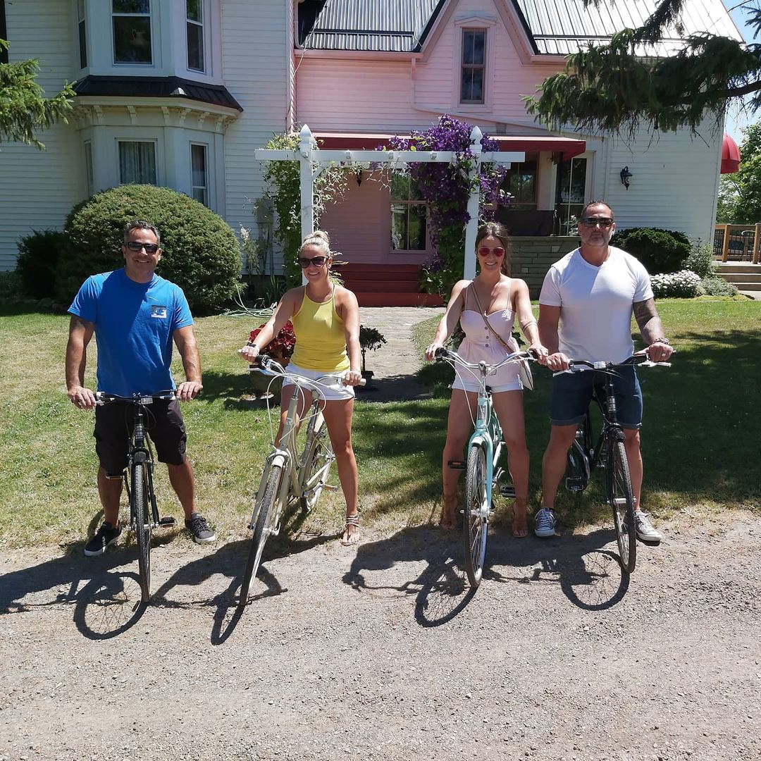 Tour de Vine Bicycle & Ebike Rentals in Beautiful NiagaraontheLake