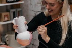 Masterclass - Hand Paint a Pot or Vase 