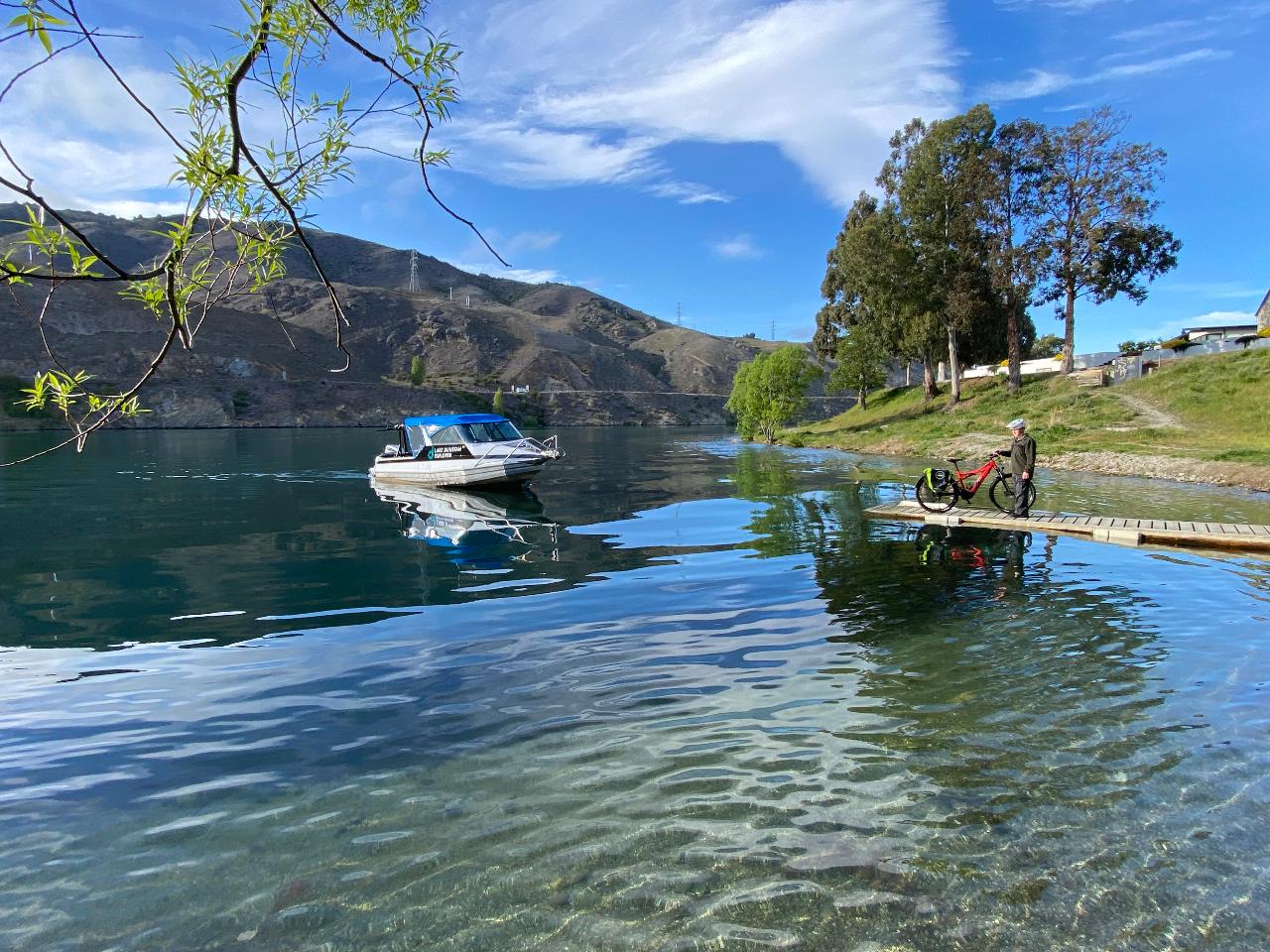Lake Dunstan Bike, Boat & Carrick Winery Experience