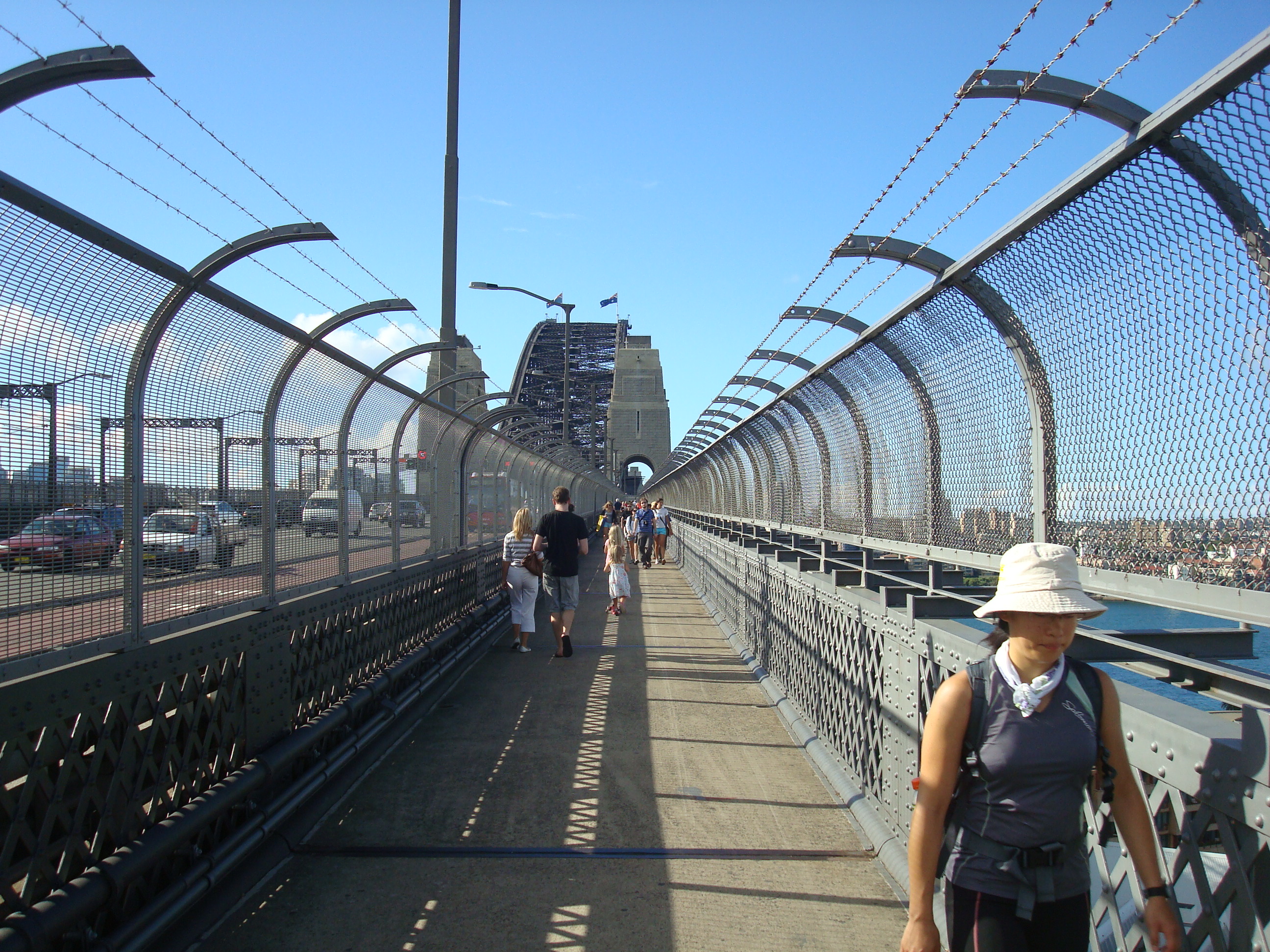 PRIVATE Bondi Beach, Opera House & Harbour Bridge, Ferry Experience and City
