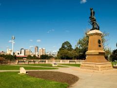 Adelaide City Afternoon Tour with Hills & Hahndorf