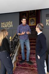 Perfume Making in Paris: Fragonard Museum Tour & Fragrance Workshop