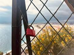 Walking Tour to The Quiet Side of the Riviera