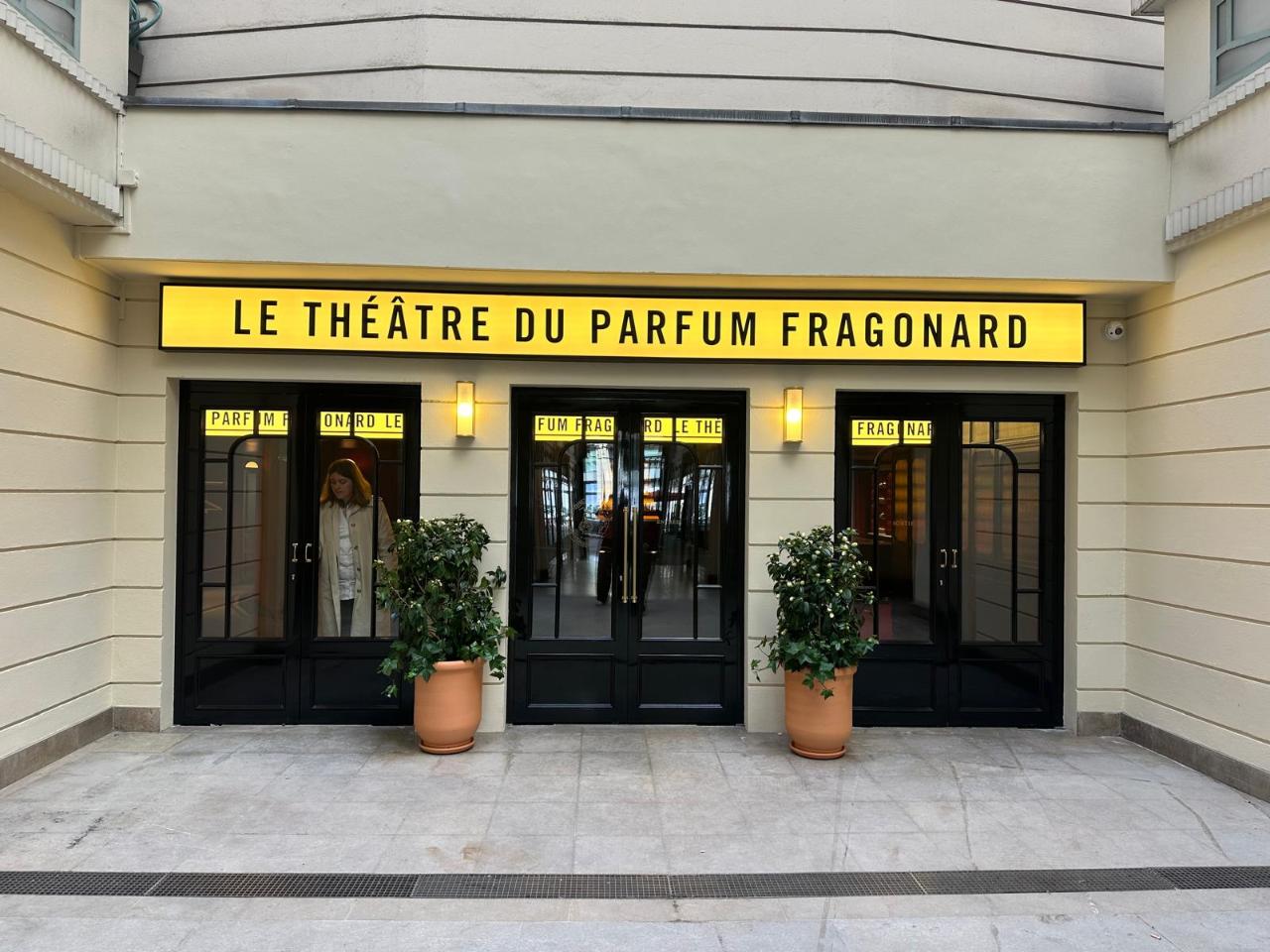 Paris Prestige : Opera Garnier & The New Perfume Theatre