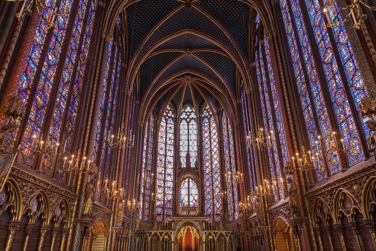 See 30+ Paris Sights : Walking and Metro Tour & Go up Chapel Sainte Chapelle and Conciergerie