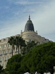 Cannes Walking Tour: Old Town, Tastings & Red Carpet