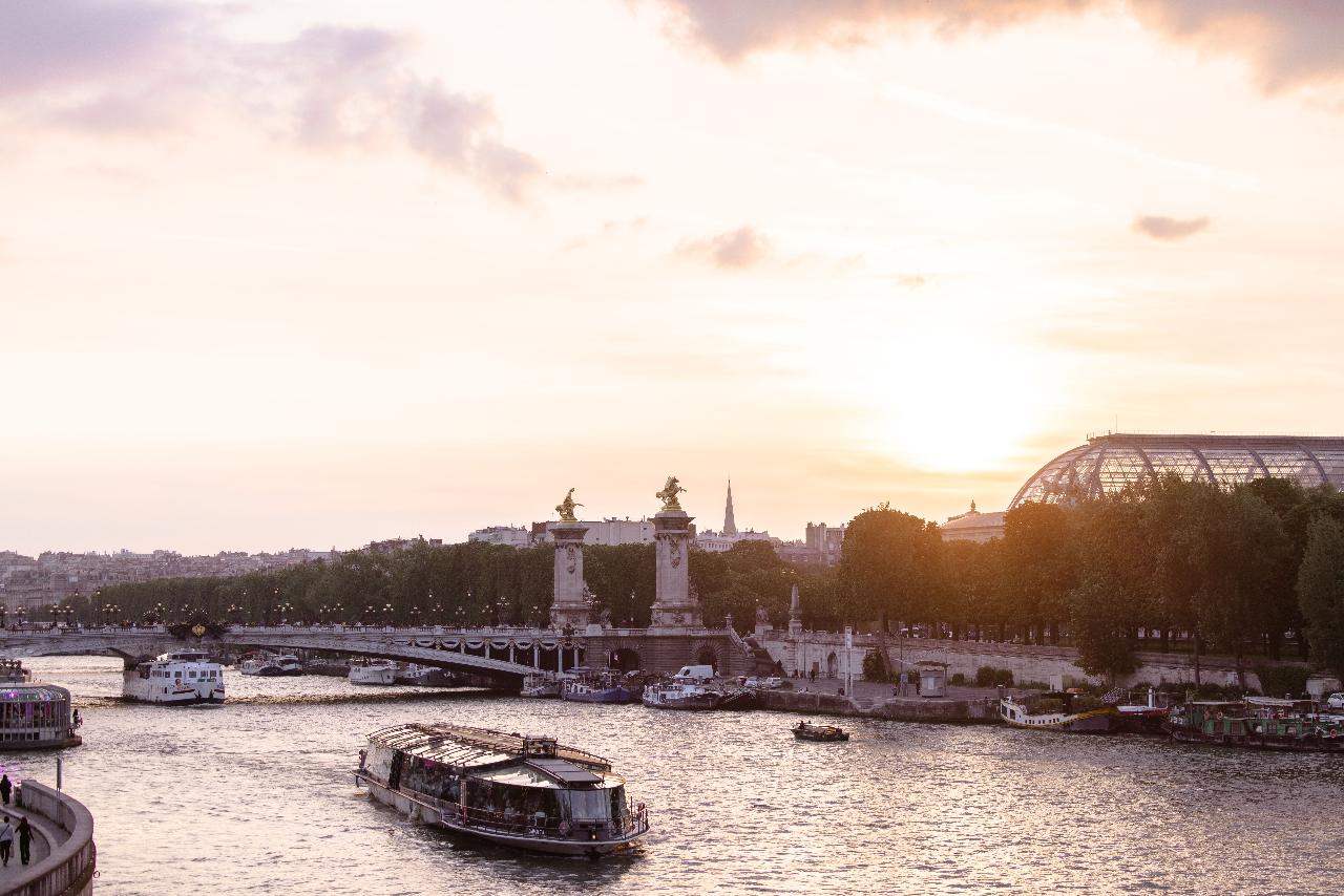 Paris Signature Sights & Seine River Cruise