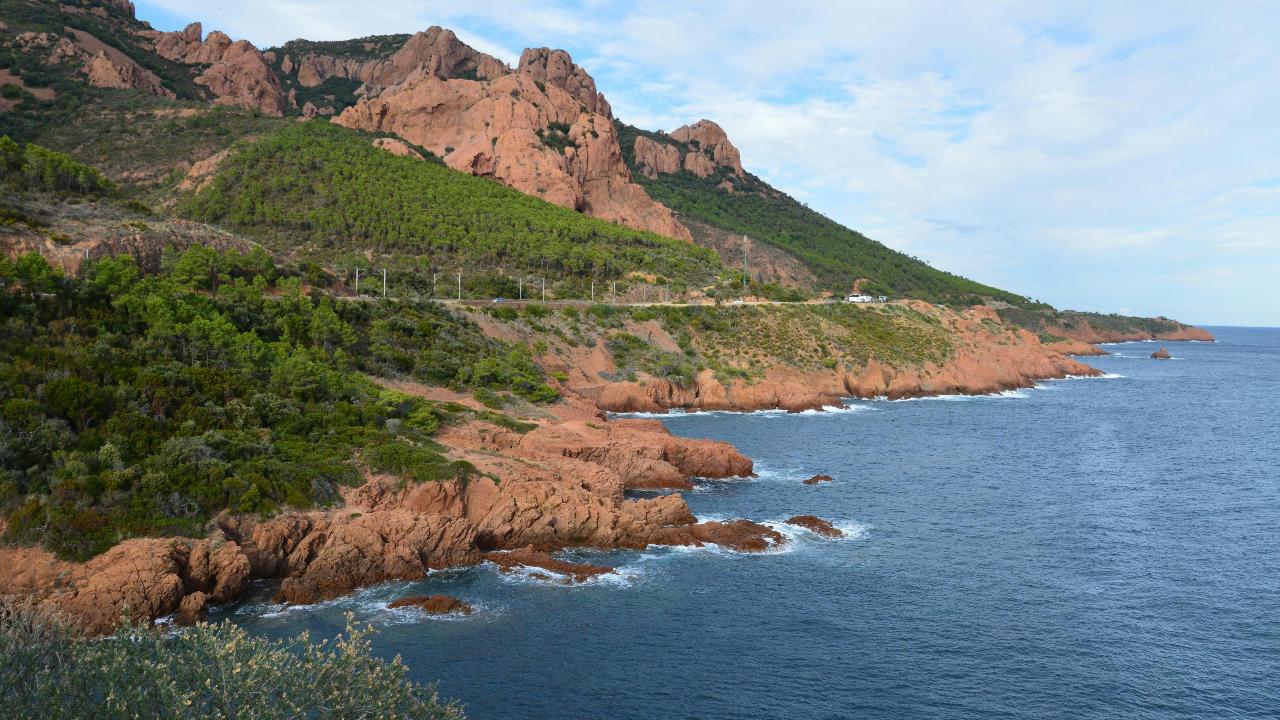 Discover Lerins Islands by Kayak with Athlete Guide