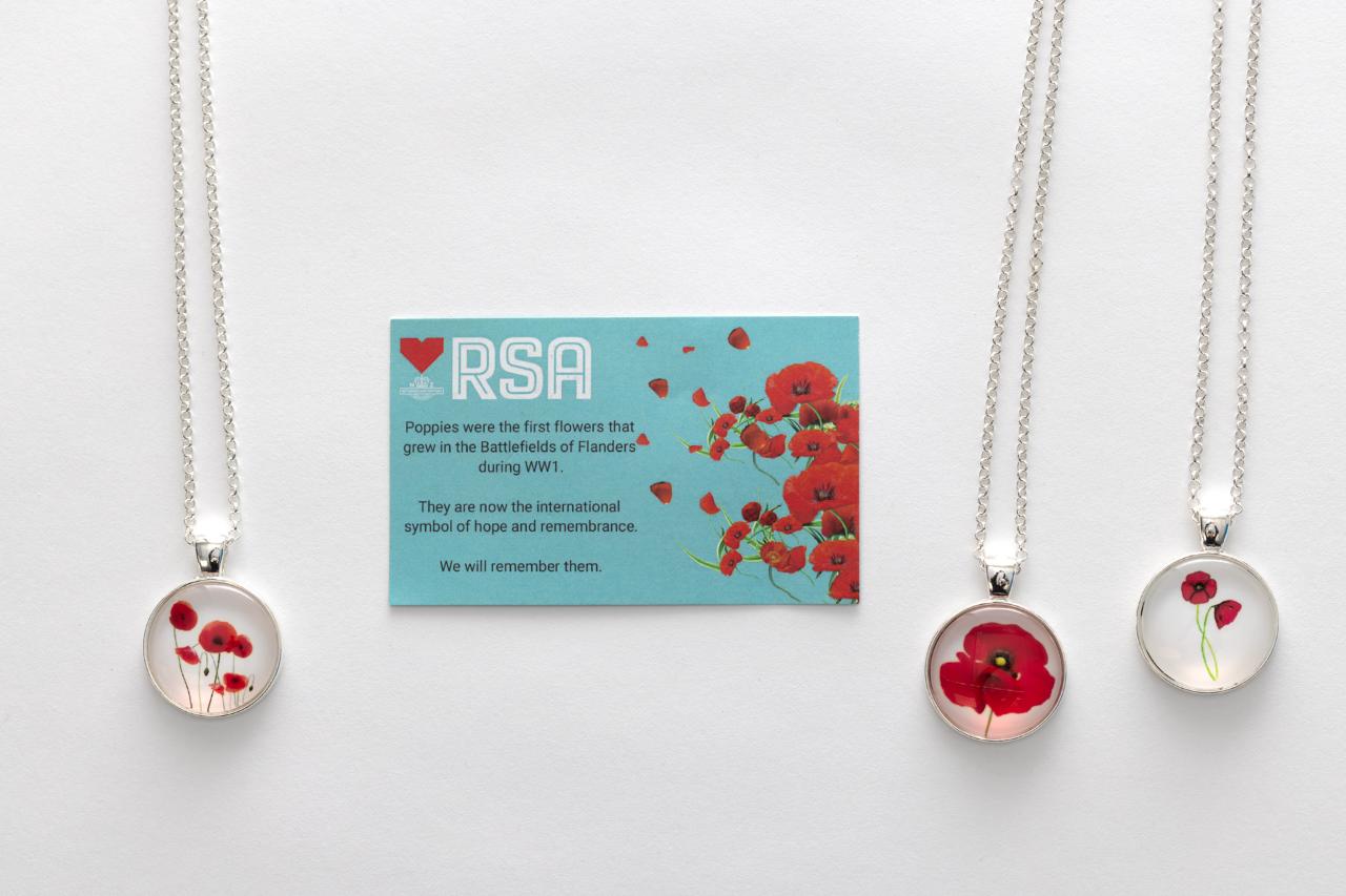 SHOP:  GIFTS - POPPY NECKLACE