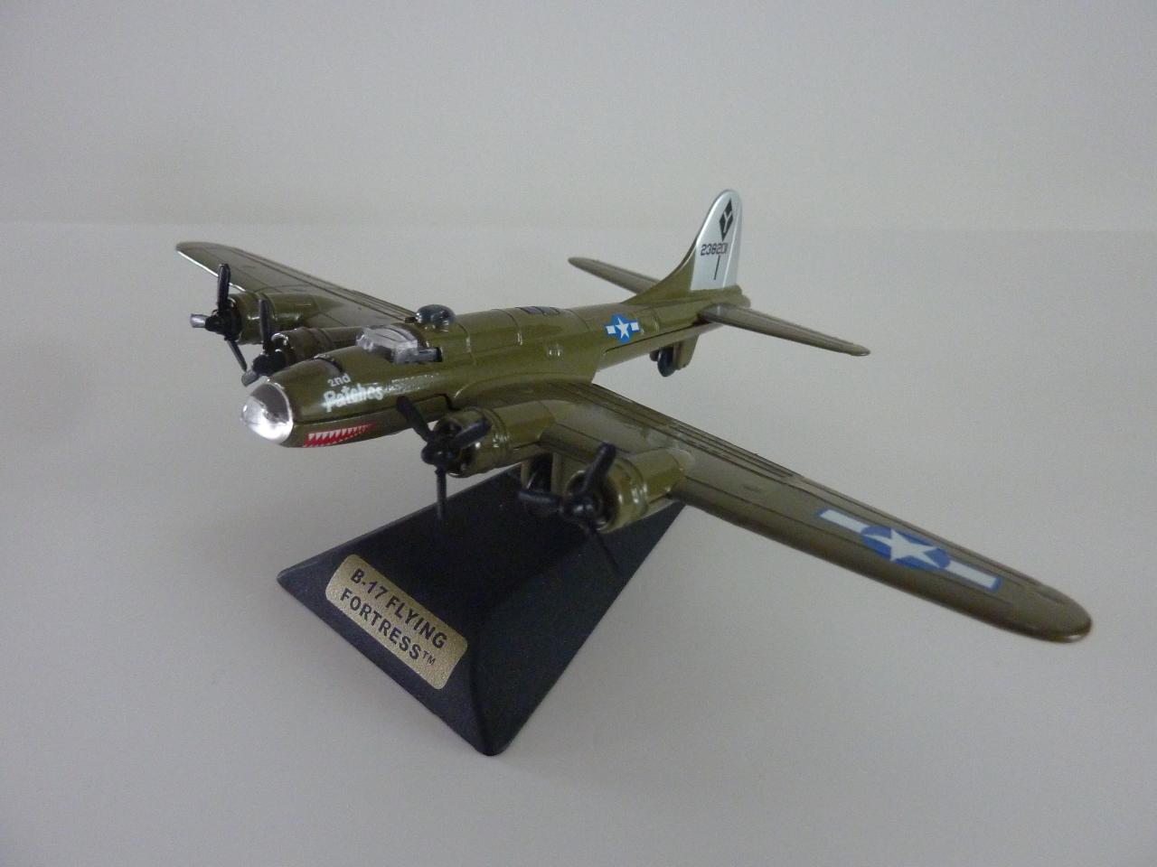 SHOP: GIFTS - Collectors Series Diecast - B-17 Flying Fortress - By Motor Max