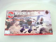 SHOP: GIFTS - Airfix Model - Henschel Hs123A-1