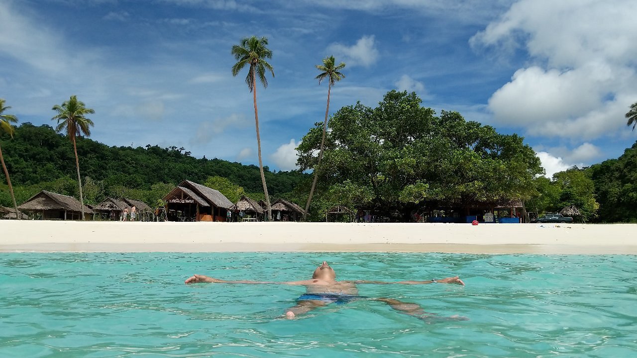 Dany Island Amazing Snorkelling & Champagne Beach Tour - Vanuatu Travel ...