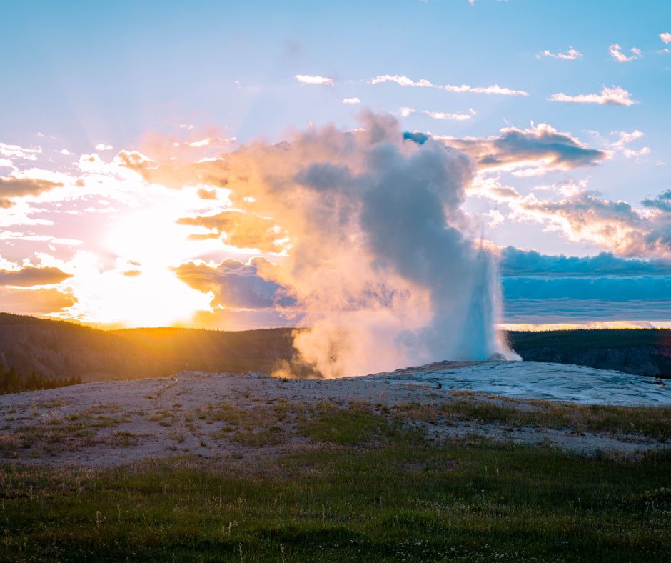 Willow Valley Communities Presents Yellowstone & The Wild West 