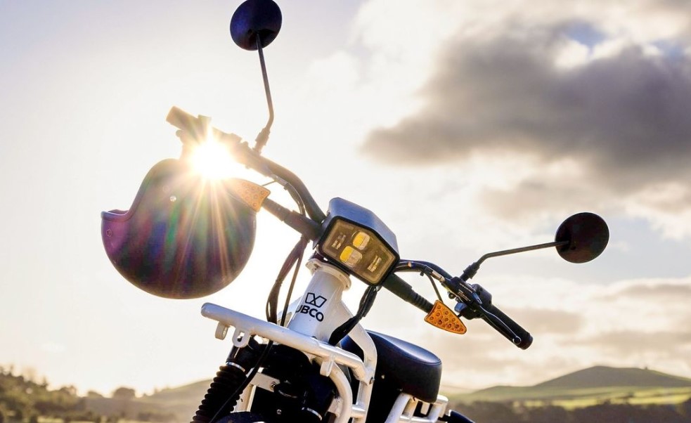 Island Roaming, scooter moped motorbike hire