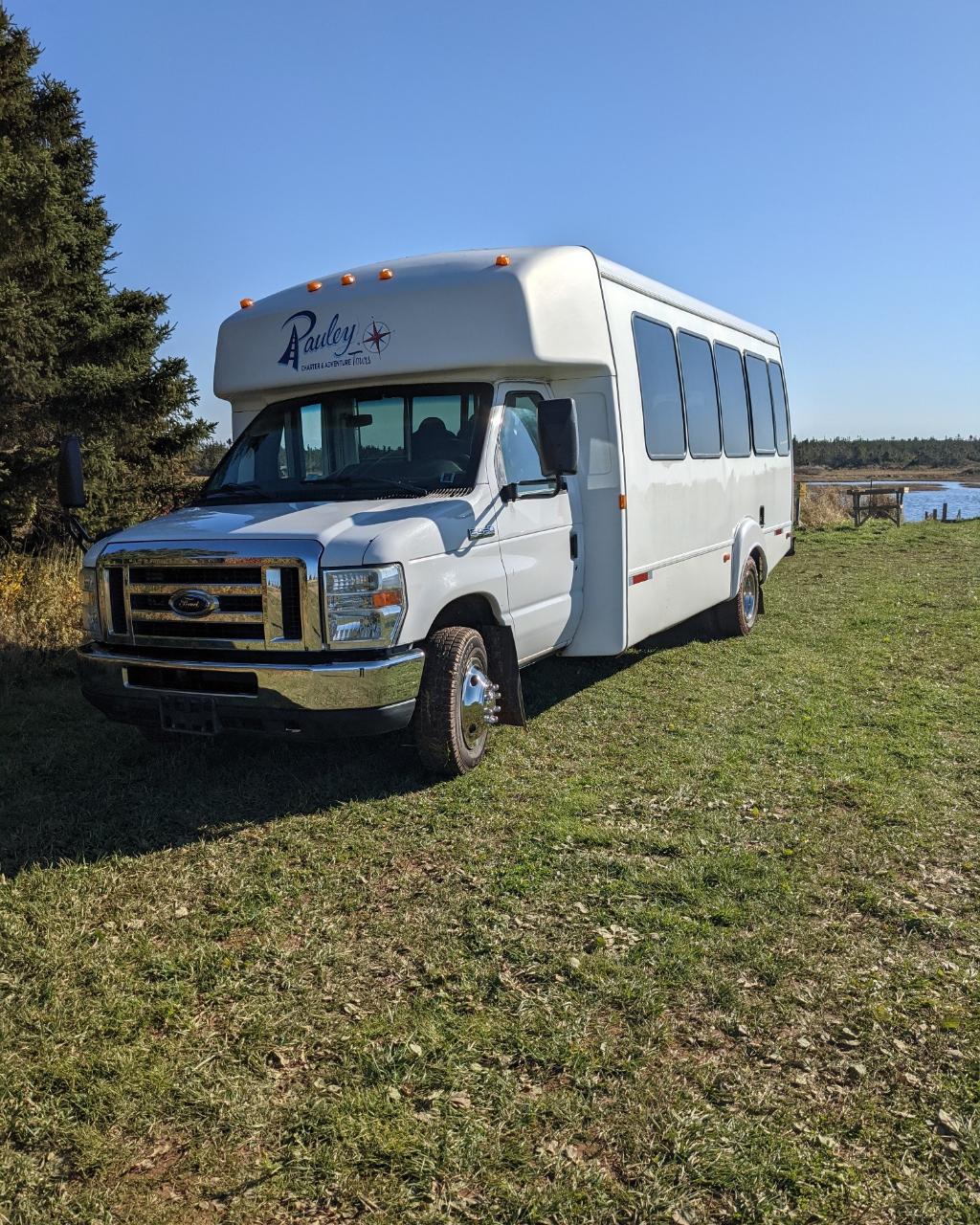 Charter Bus(3 hr min rental)PRIVATE RENTAL 22 Passenger 