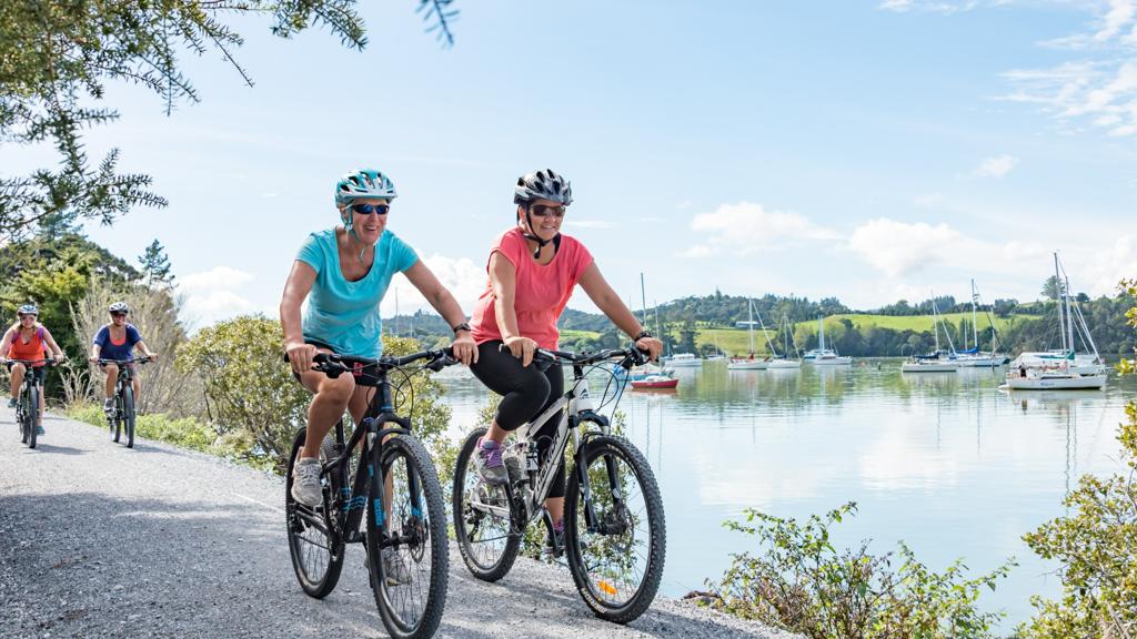 1 Day with E Bike - Kaikohe HQ - downhill to either coast