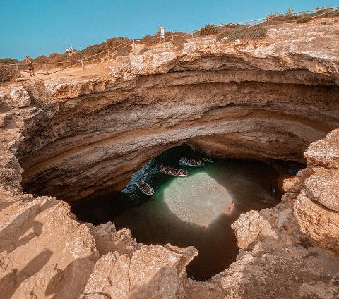 From Faro: Benagil Cave Tour with Beach, Trail Visit & Cliff Jump