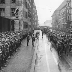 The Third Reich Tour - One Hour Private Guided Walking Tour