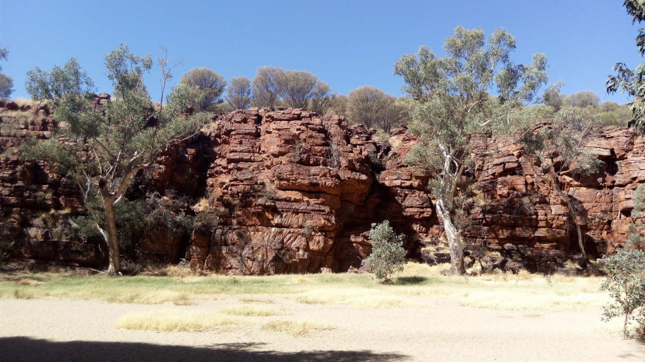 East MacDonnell Ranges Tour (2-Days/1-Night)