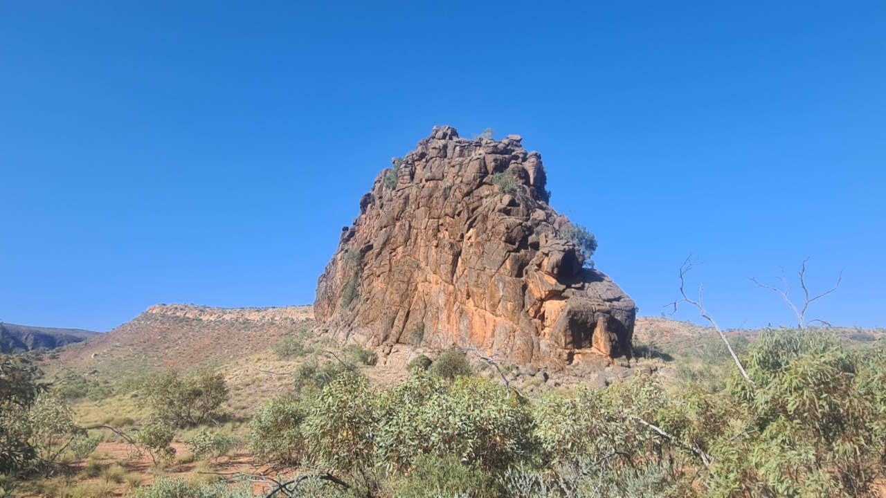 East MacDonnell Ranges Tour (2-Days/1-Night)