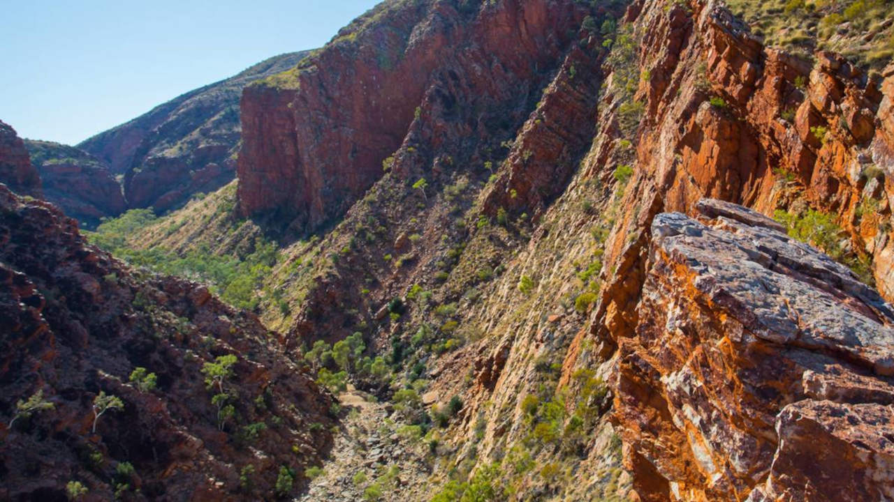 Larapinta Trail Transfer: Serpentine Gorge