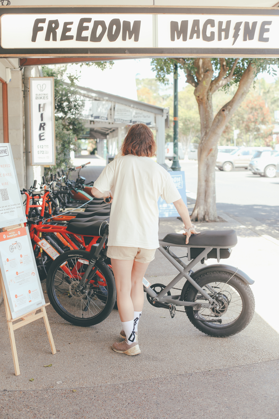 BYRON BAY LIGHTHOUSE SUNSET SELF-GUIDED E-BIKE TOUR