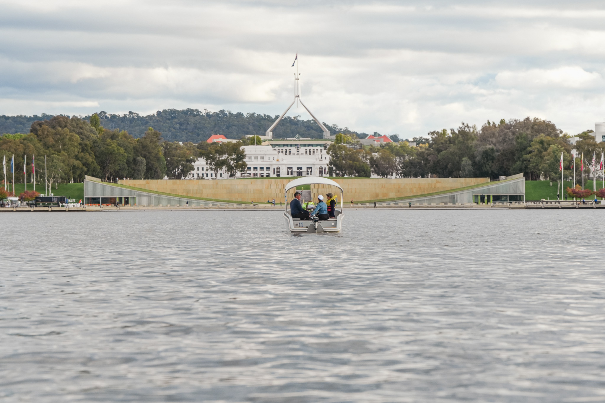 GoBoat Canberra - 3 Hour Electric Picnic Boat Hire (up to 8 people)