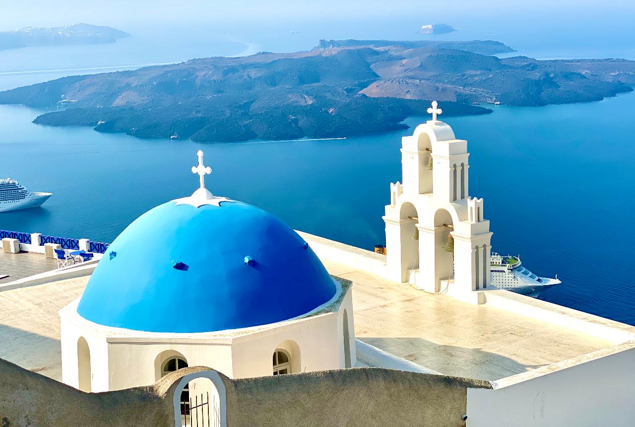 Hidden treasures of Santorini: Private Tour with Sunset