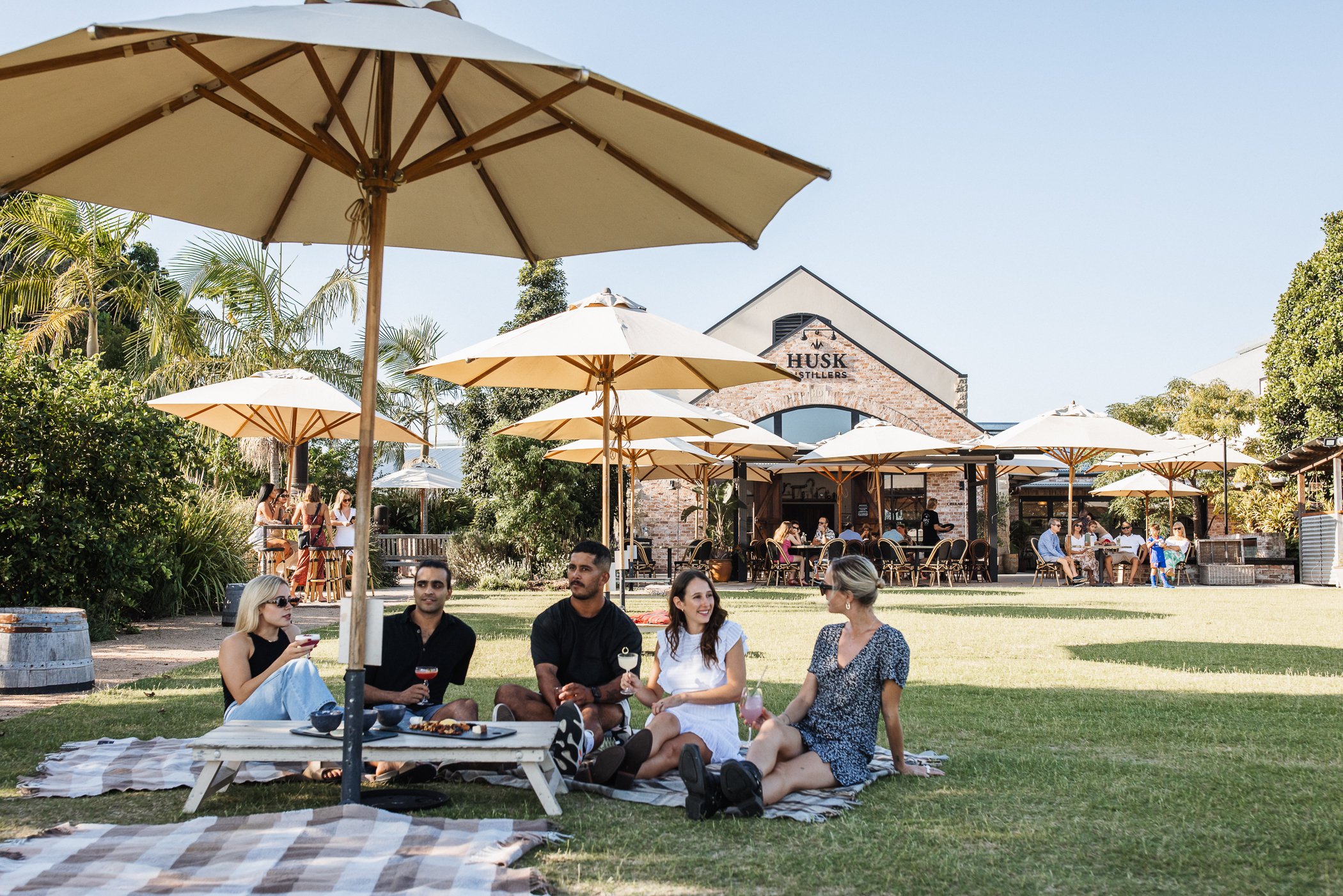 THE WINE, WATERFALLS, RUM AND LOOKOUT BEER TOUR - GREEN CAULDRON