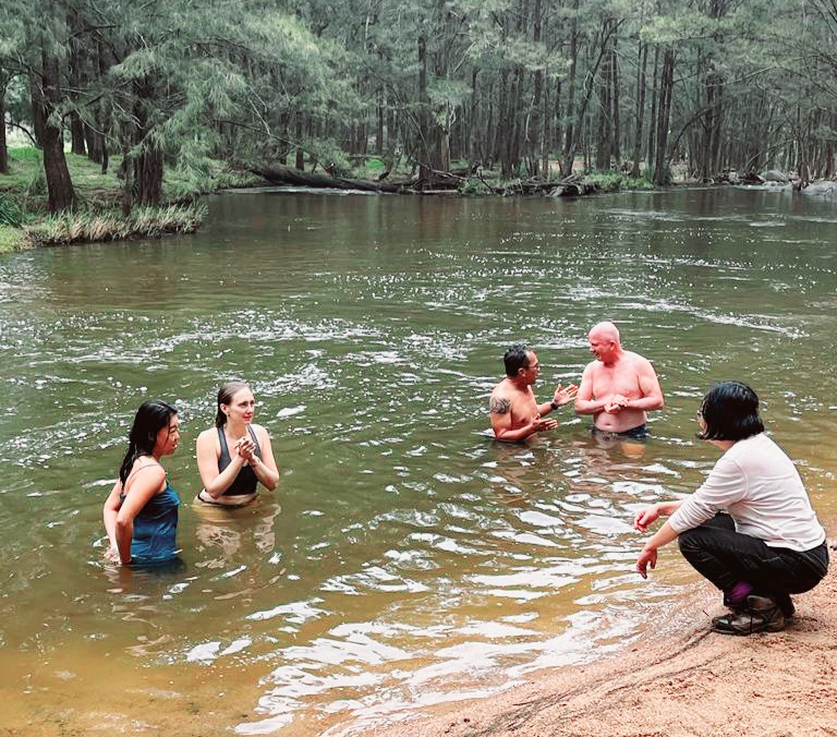SIX FOOT TRACK BLUE MOUNTAINS HIKING