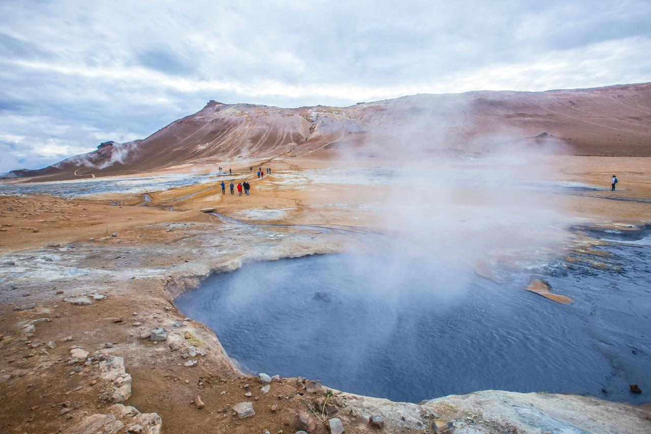 Lava, Craters and Hot Springs Private Tour from Reykjavik