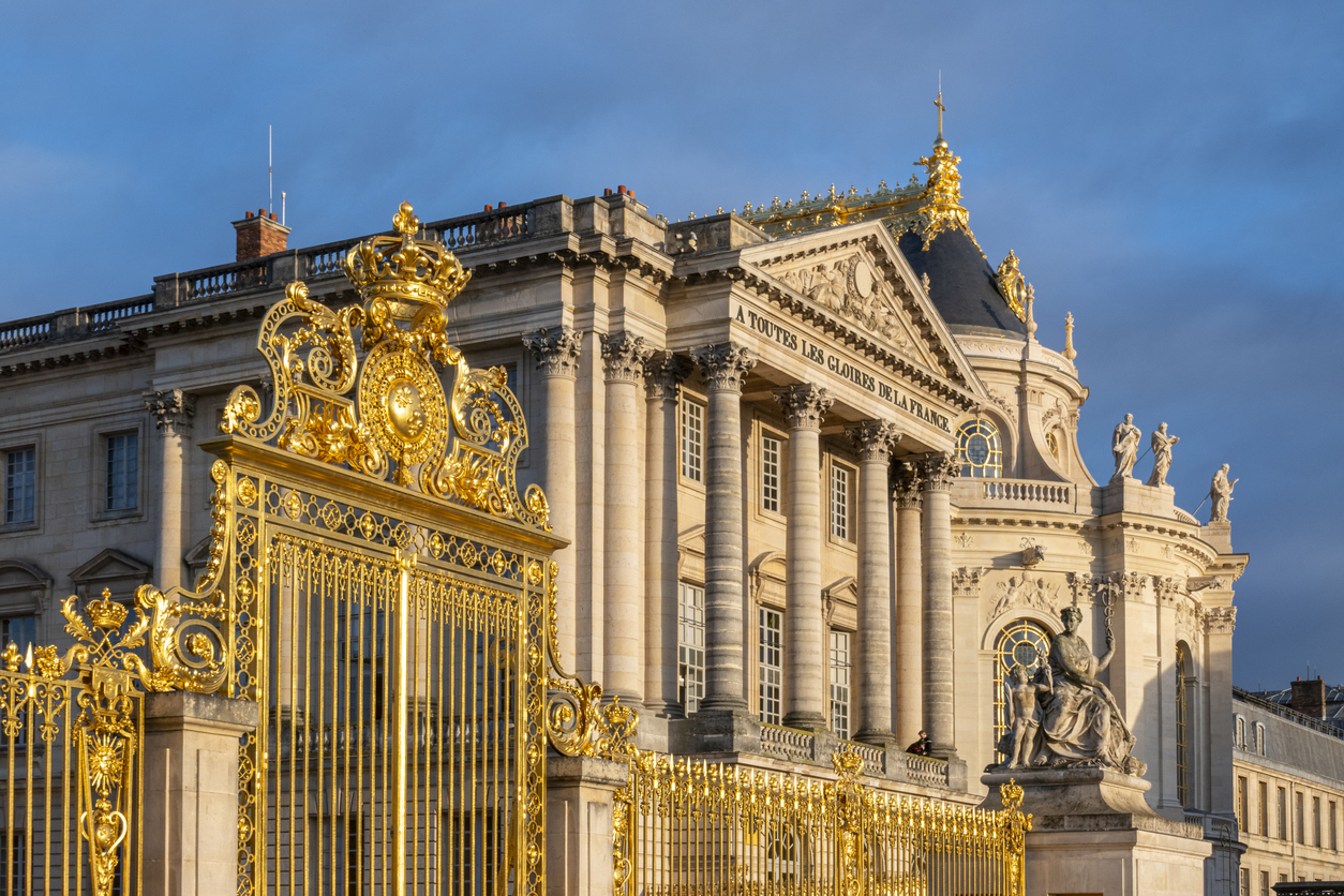 Versailles Chateau & Gardens Walking Tour from Paris by Train