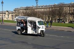 Tuktuk in Paris © Private City Tour with Pick Up