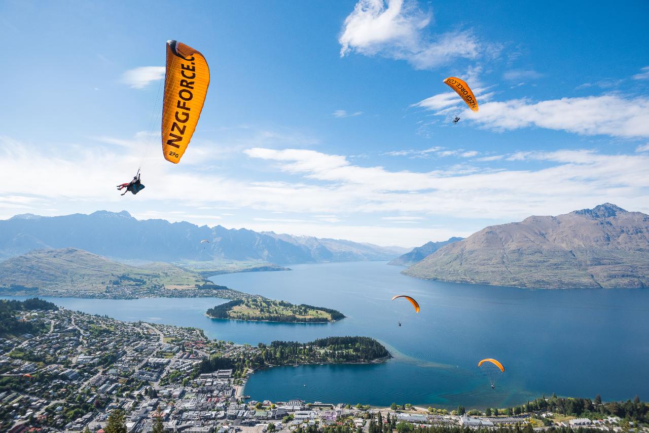 Experience Queenstown Like Never Before - Tandem Paragliding Flight