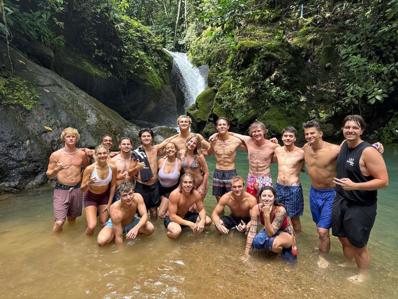 Pura Vida Traveling Club - 10 Day Itinerary (April 17-26 2026)  (La Fortuna, Santa Teresa, Manuel Antonio)
