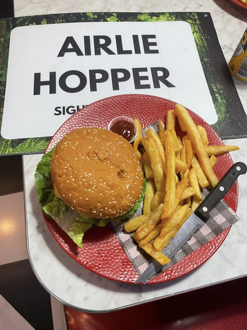 The Airlie Hopper Sightseeing Bus (Cruise ship friendly)