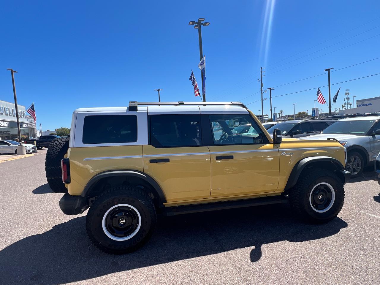 2023 BRONCO HERITAGE LIMITED EDITION - Daisy - Yellowstone Metallic