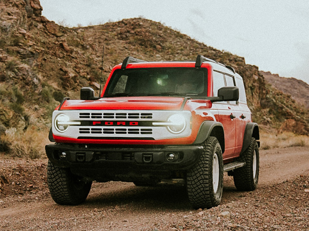 2023 Bronco Heritage: Lola