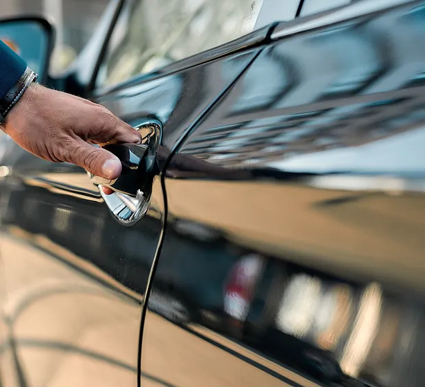 Bali: Airport Transfers (5-10 pax )