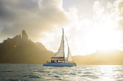 Bora-Bora Maxi-Cata Sailing Tour & Sunset
