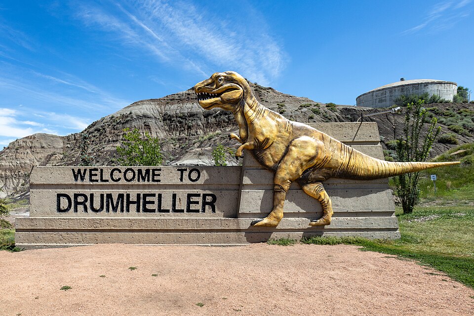 Minivan Airport Shuttle: Calgary to Drumheller or Royal Tyrell Museum