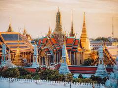 Deluxe Group of Bangkok Temple and Longtail Canal tour 