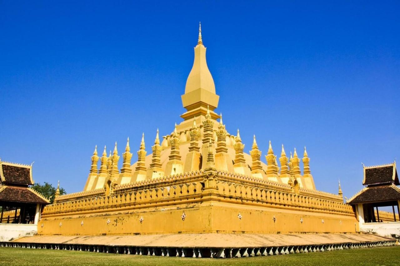 Vientiane City and Buddha Park Full-Day Tour