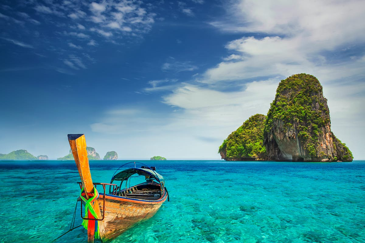 Small Group tour to Koh Phi Phi, Phuket Tour