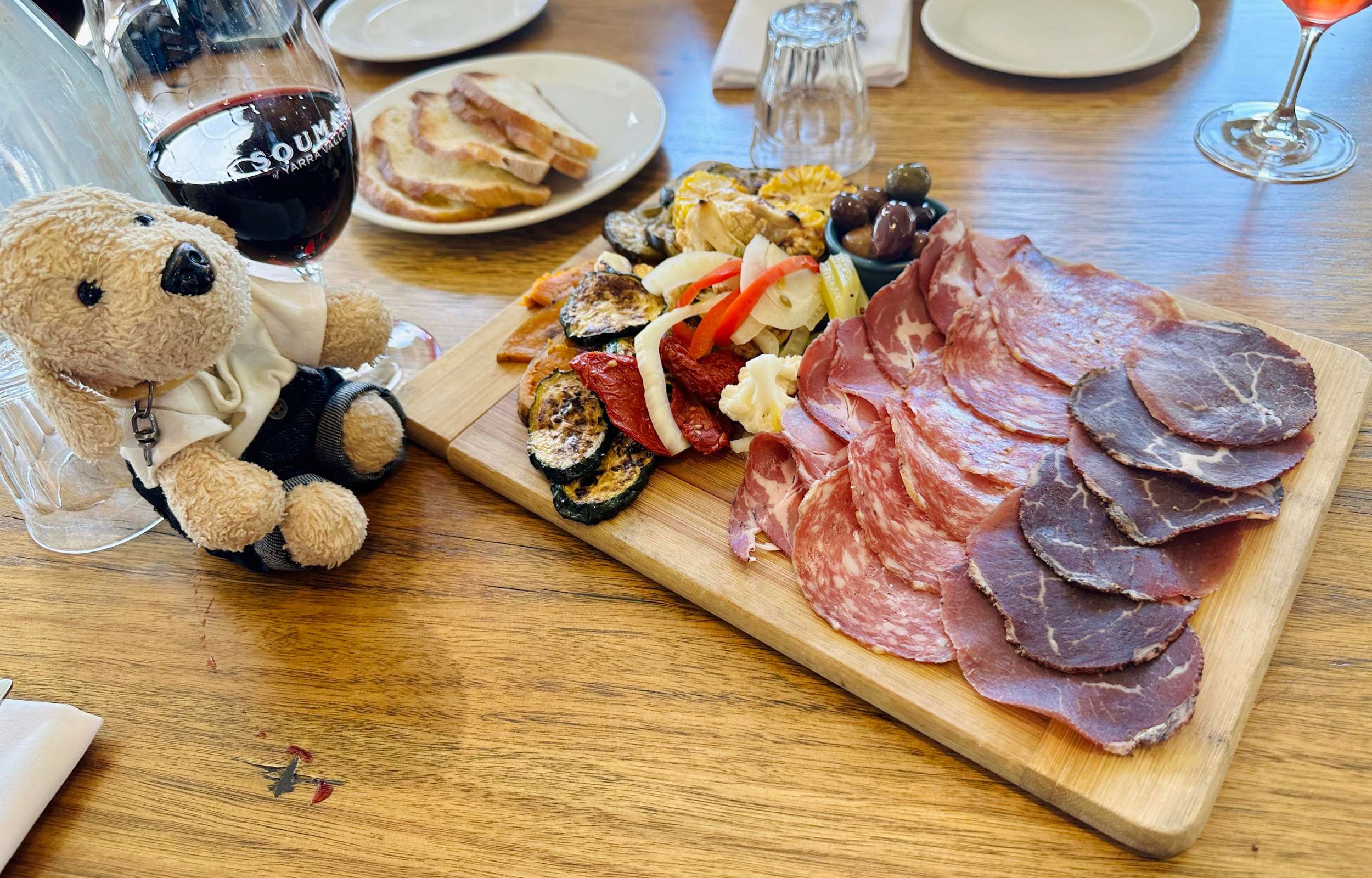 HAPPY GIRLS & BOYS |