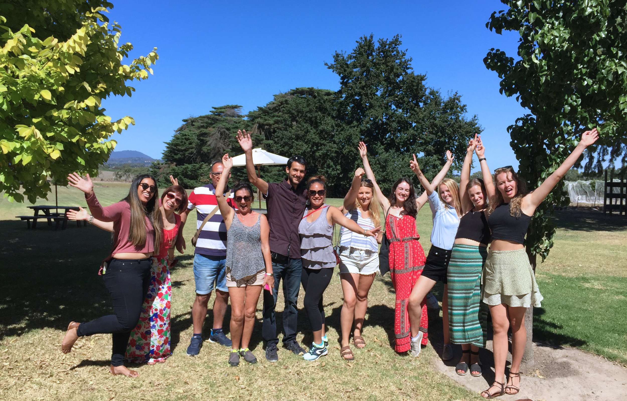HAPPY GIRLS & BOYS | Yarra Valley Gin, Wines, Beer/Cider Tour & Lunch from Melbourne