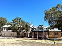 Gloucester Lodge  Accommodation - SCHOOL GROUP maximum 68 persons per night