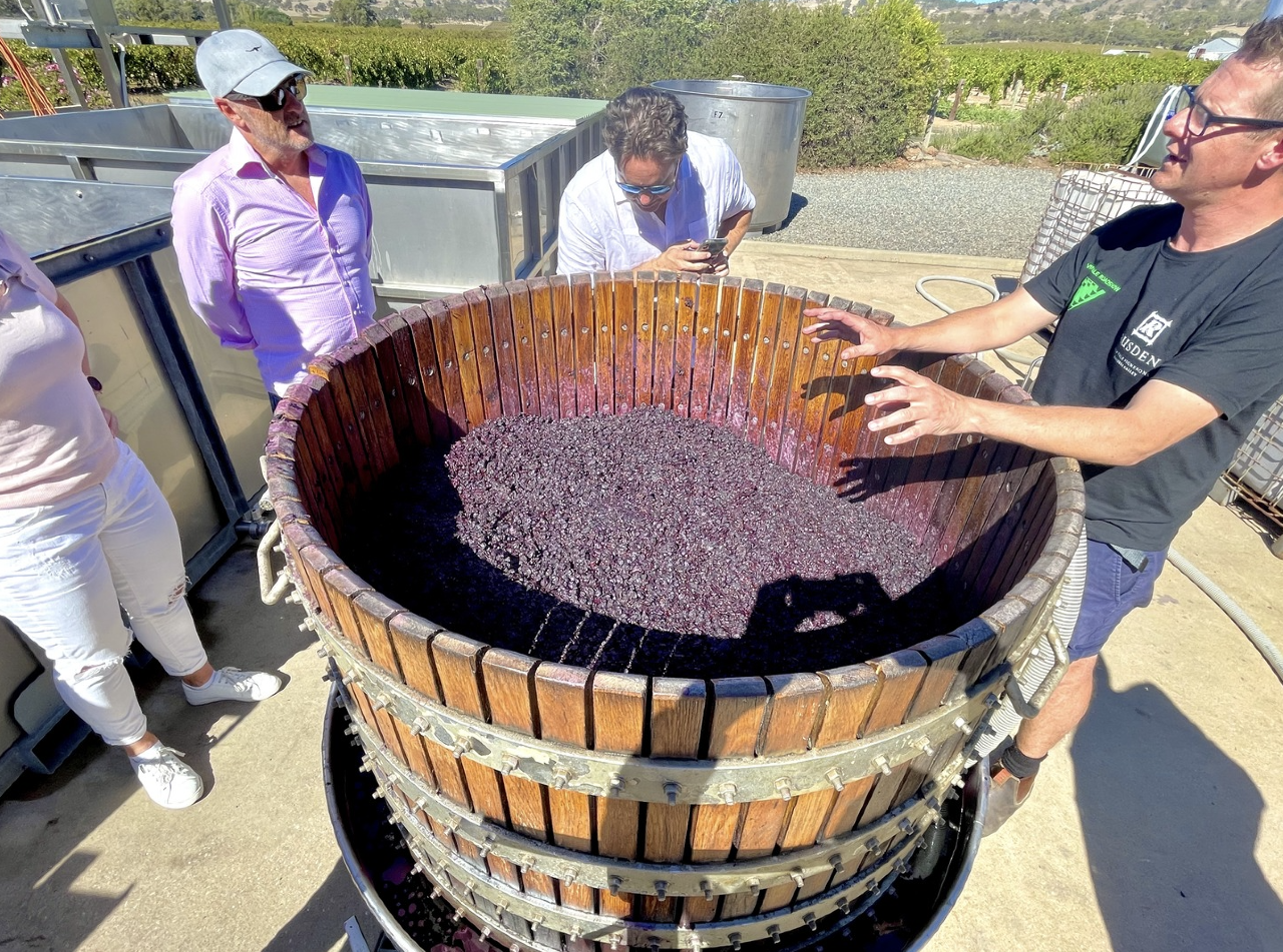 Door to Door Concierge: Barossa Valley: Barrel Tasting and Meet the Winemaker Full-Day Tour - Photo 3