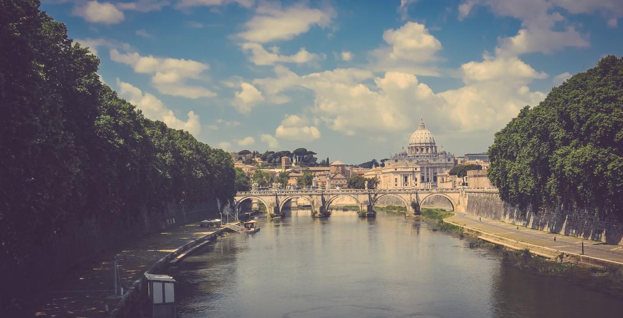 Vatican Museums and St. Peter's Basilica Tour in English